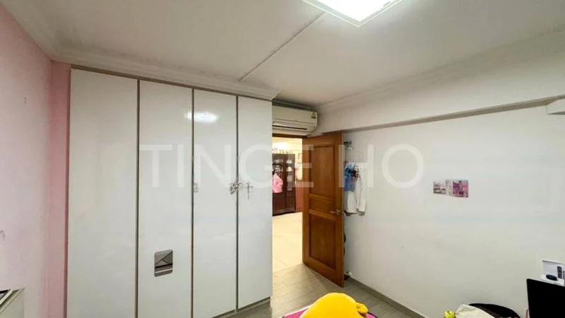 5 Room (5I) HDB for Sale in  716 Ang Mo Kio Avenue 6 - Image 4